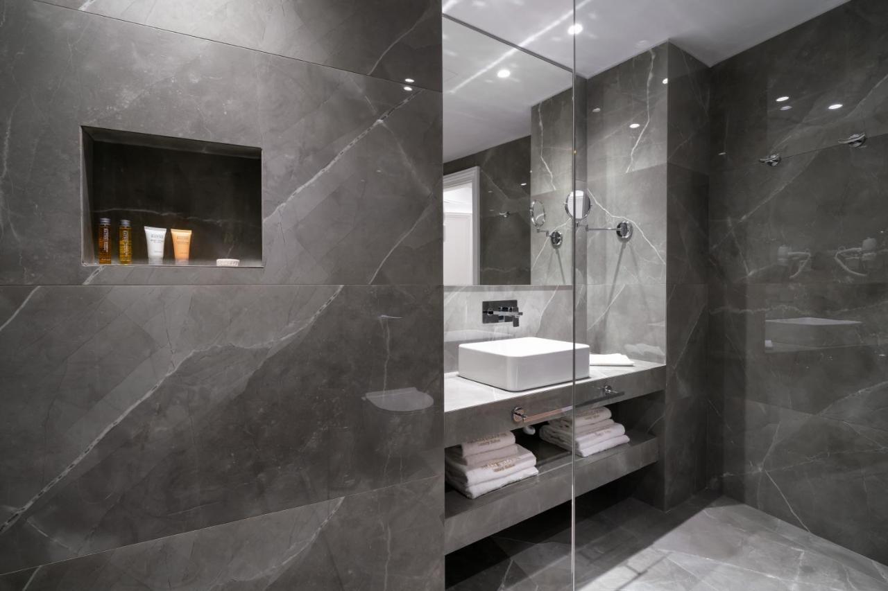 Praxitelous Luxury Suites Atene Esterno foto