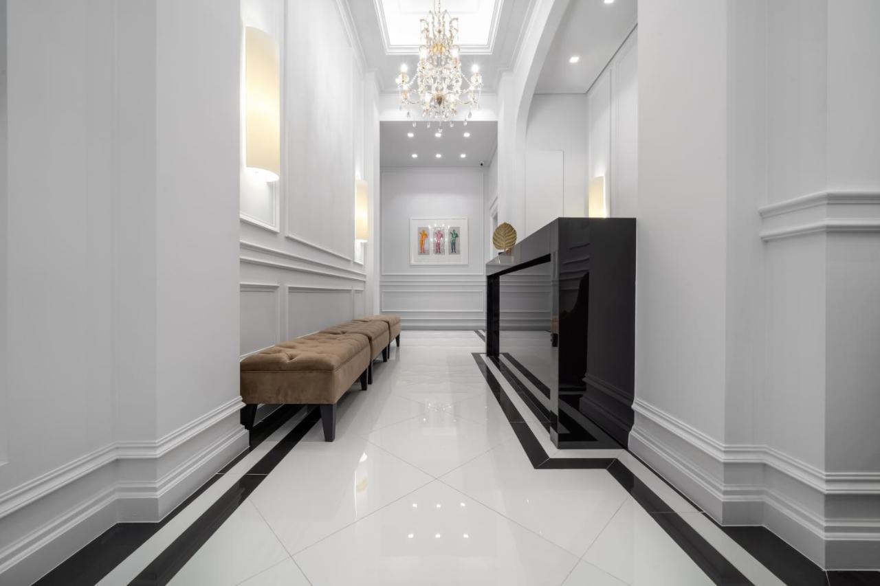Praxitelous Luxury Suites Atene Esterno foto