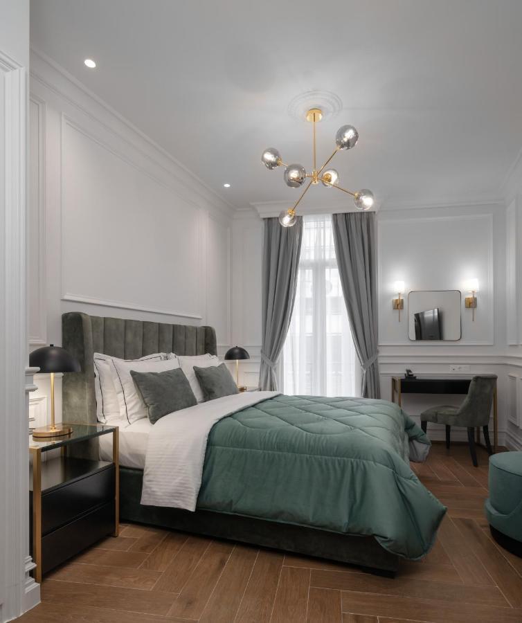 Praxitelous Luxury Suites Atene Esterno foto