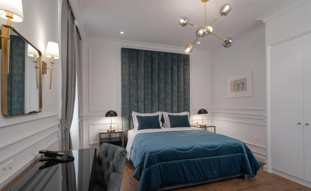 Praxitelous Luxury Suites Atene Esterno foto