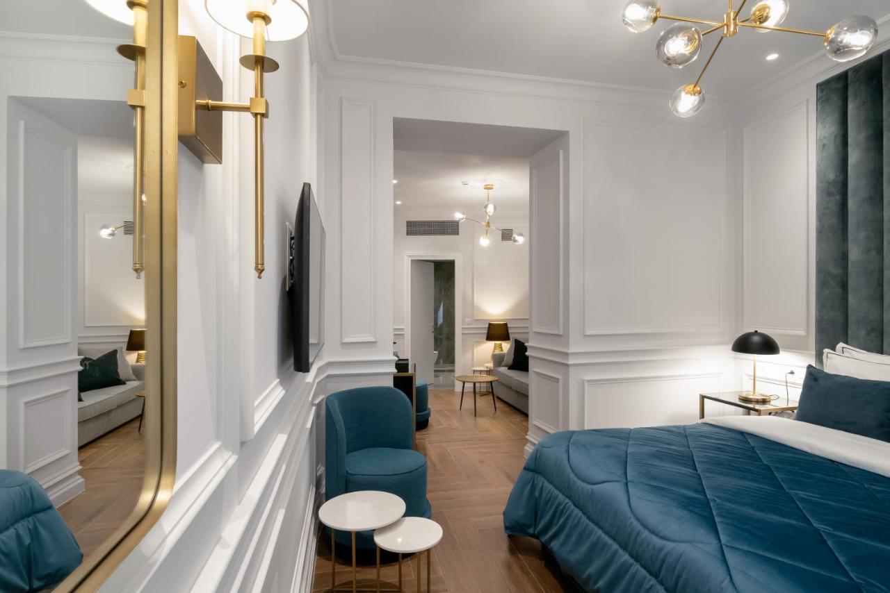 Praxitelous Luxury Suites Atene Esterno foto
