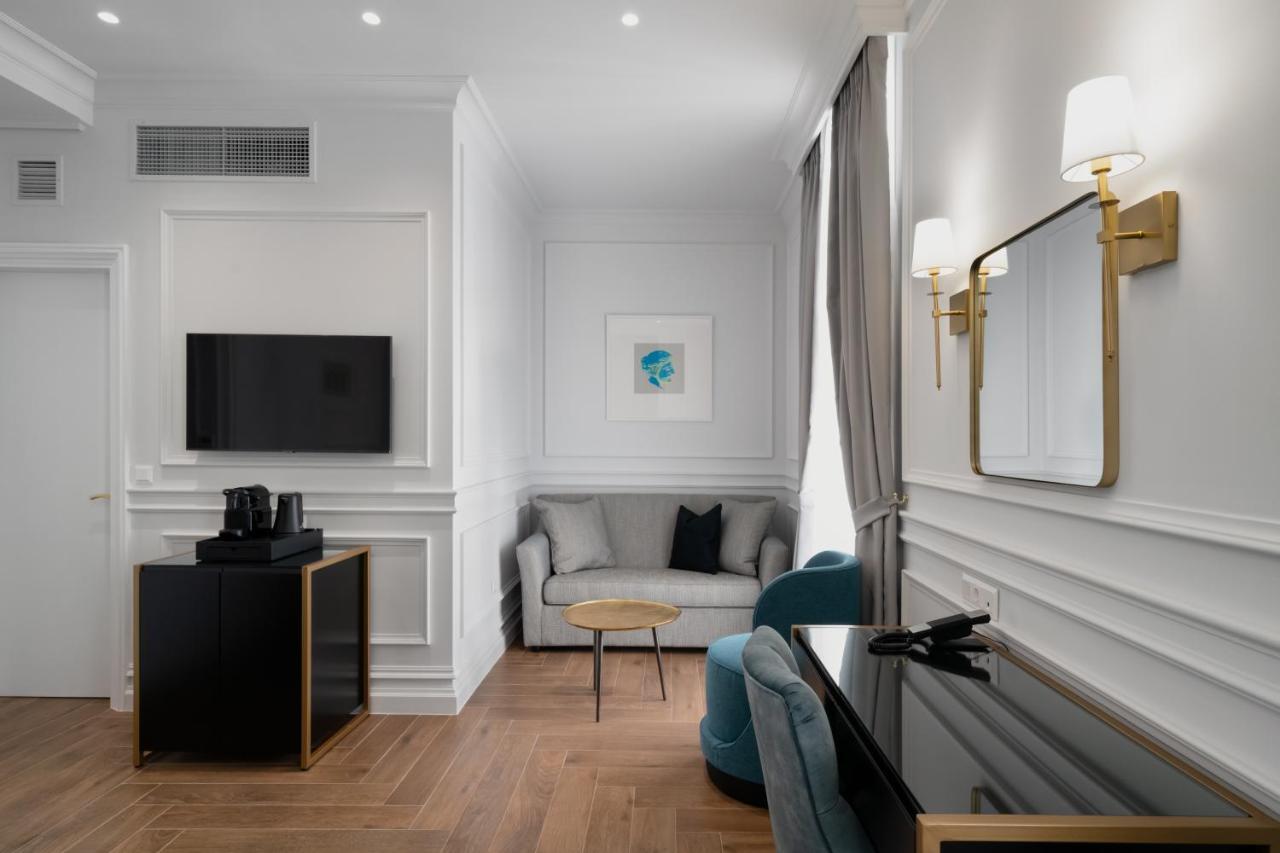 Praxitelous Luxury Suites Atene Esterno foto