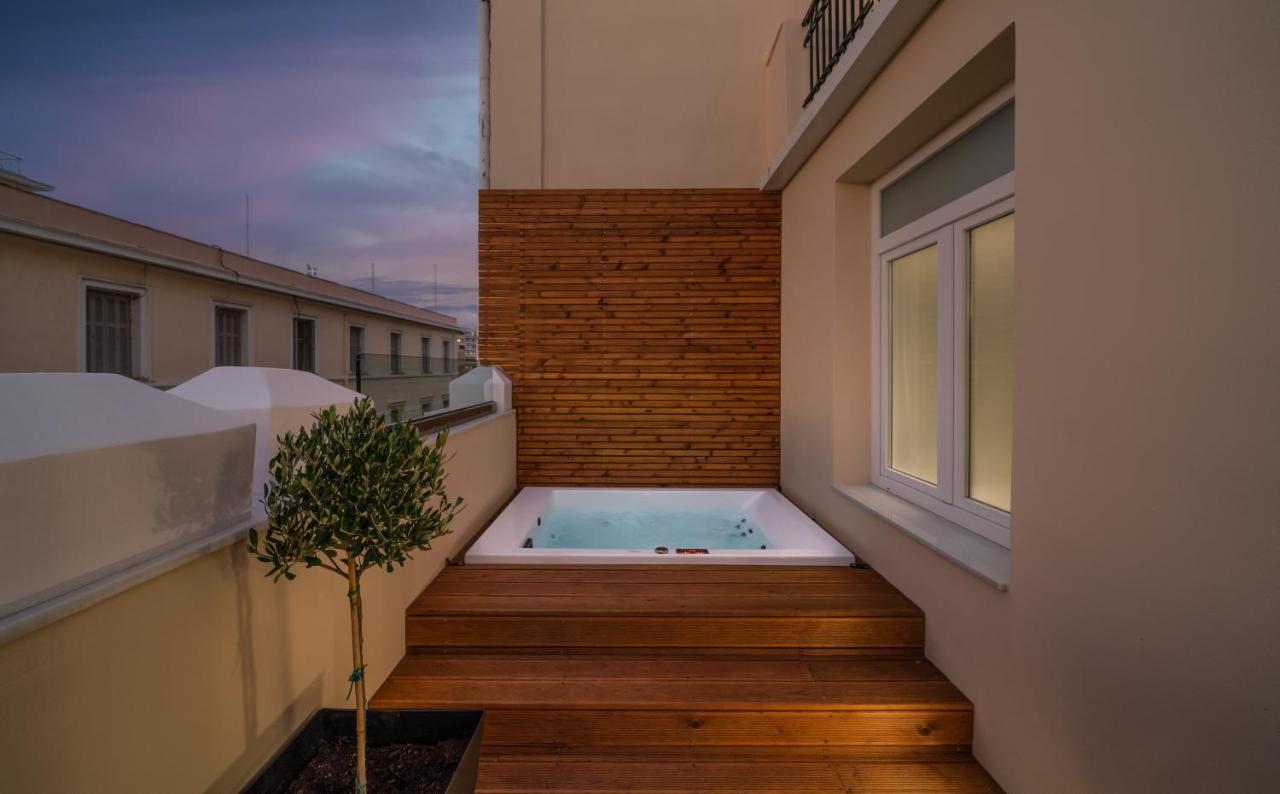 Praxitelous Luxury Suites Atene Esterno foto