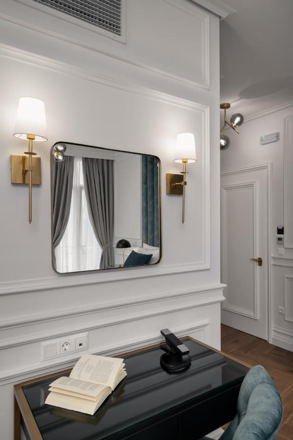 Praxitelous Luxury Suites Atene Esterno foto