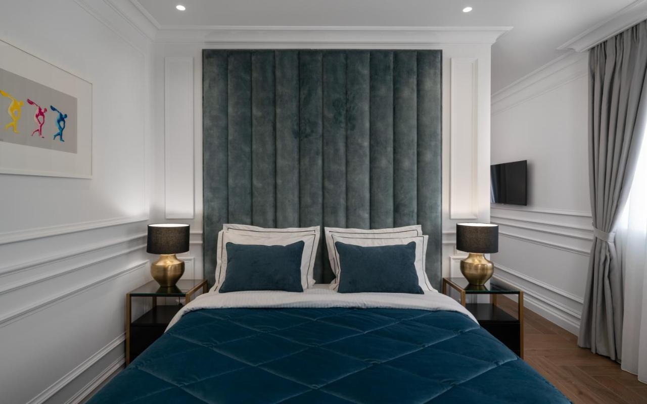 Praxitelous Luxury Suites Atene Esterno foto